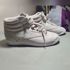 Reebok Freestyle Hi 5411 Sneakers - Women’s 9 - Neutral Beige / Off-White & Gold